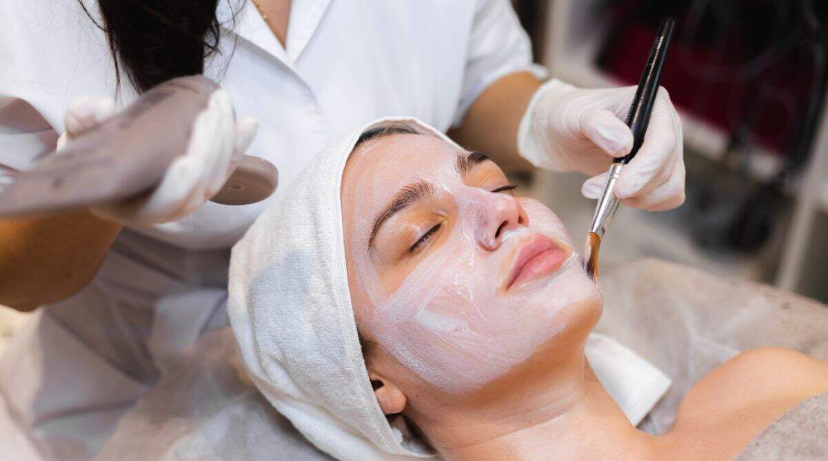 Limpeza facial por que devemos cuidar da nossa pele Hiroshima